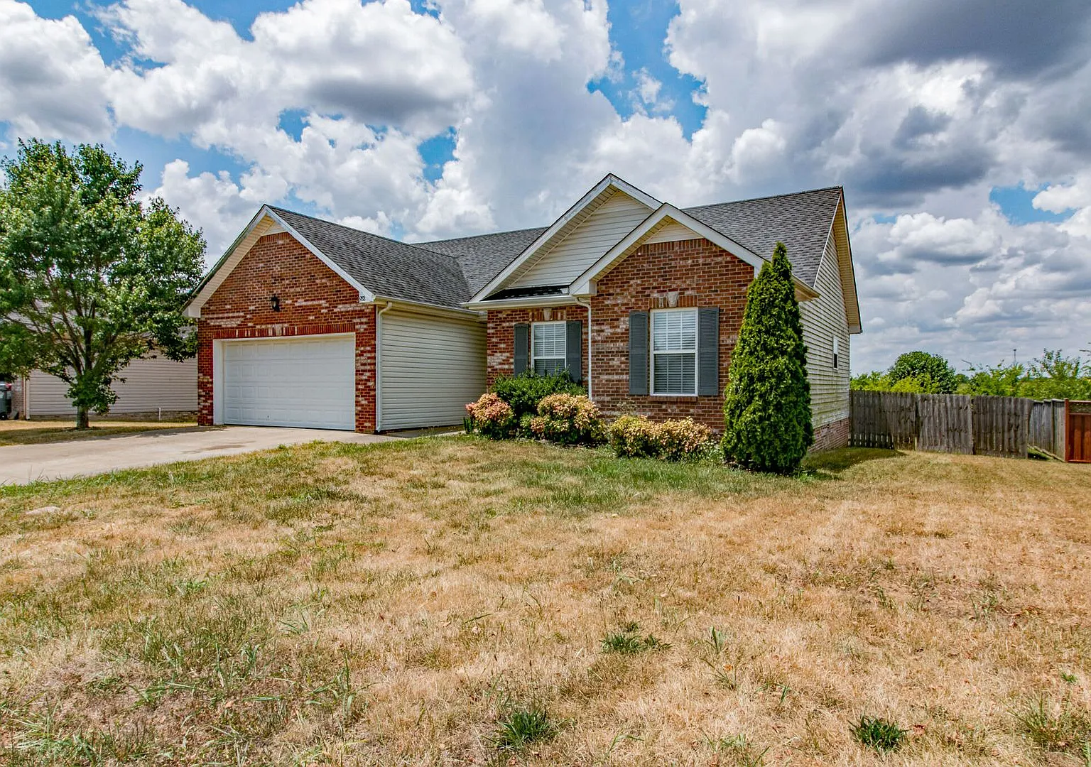 988 Chardea Ct (For Rent) — Photo 3