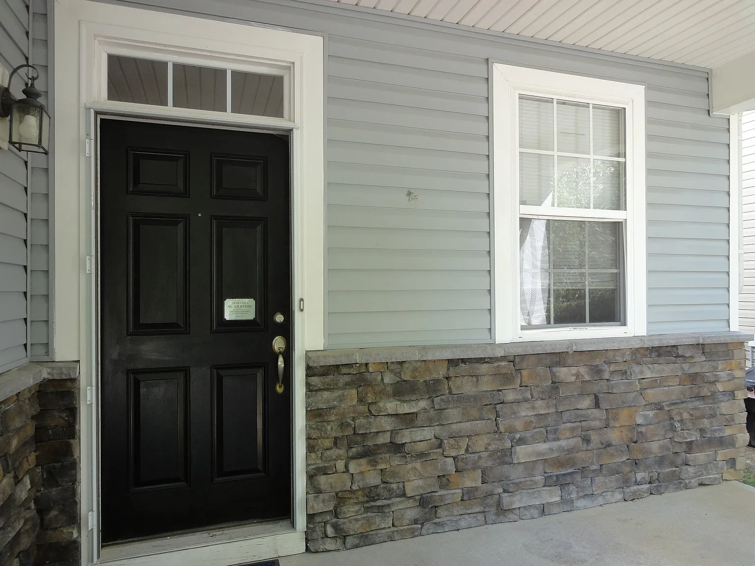 3 bed, 2.5 bath, 2318 sqft, $2,100 — Photo 4