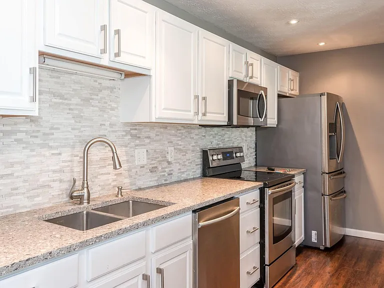 3048 Westminster Dr #101 — Photo 7