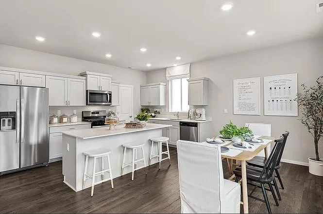 Open floor plan in Kitchen and dinning room area.