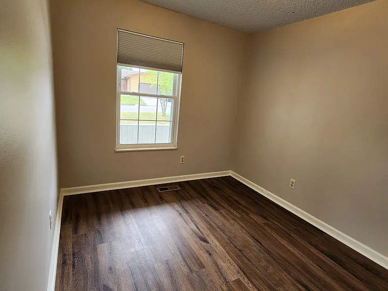 2036 Merle Ln — Photo 13
