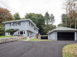 12 Rogers Dr, Landing, NJ 07850