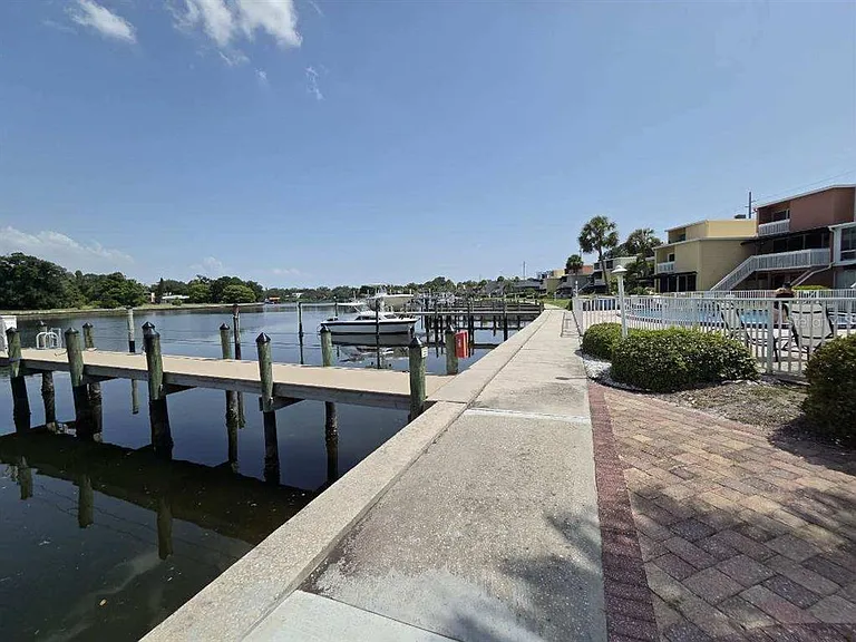 2424 W Tampa Bay Blvd #I103 — Photo 15