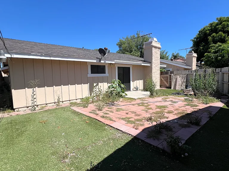 9208 Langdon Ave — Photo 36
