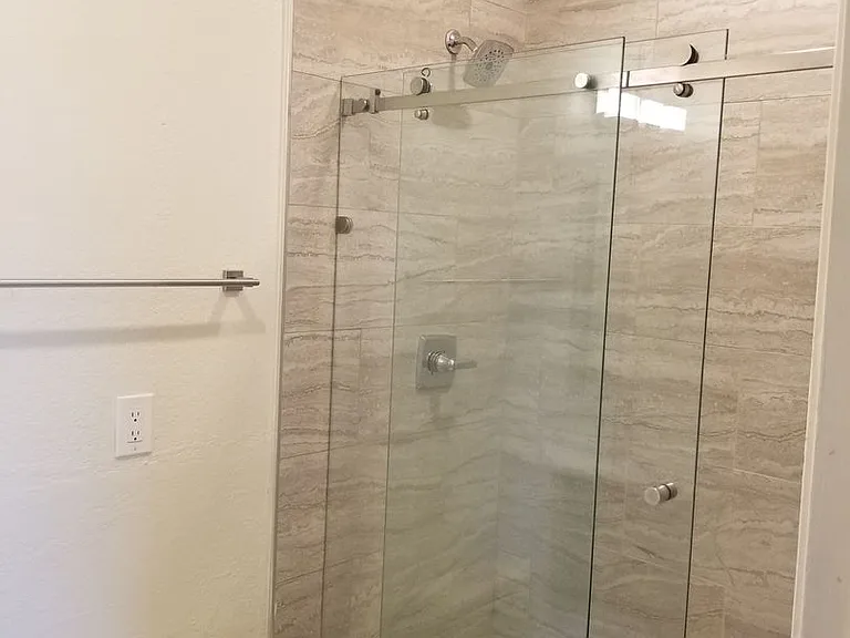 1 Bed 1 Bath in Historical Building — Photo 21