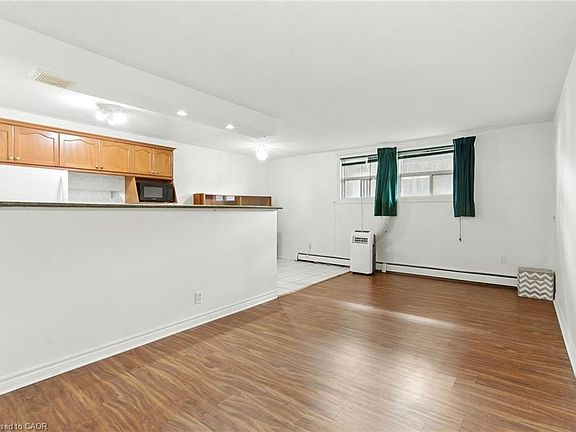 4th image of 264 Oakdale Ave #102