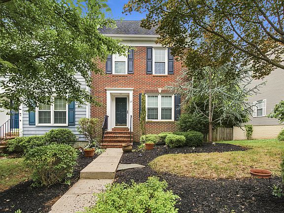 2nd image of 27 Ryan Ct