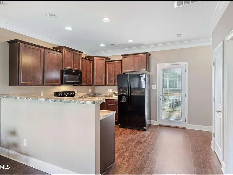 2318 Denham Way — Photo 18