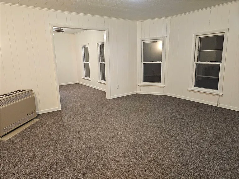 21 Armory Pl — Photo 3