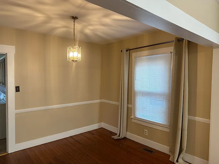 232 Bassett Ave — Photo 6