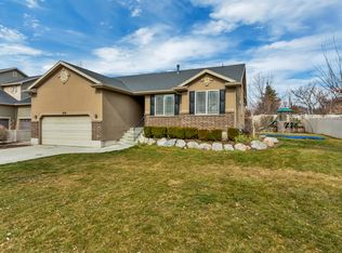 2172 W Rifleman Dr N, Farmington, UT 84025