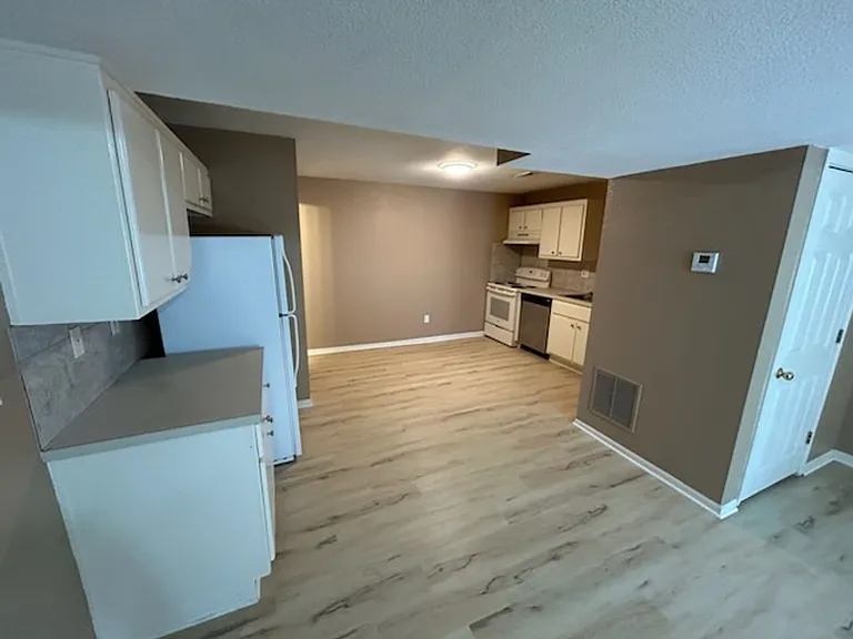 801 Johnson Cir — Photo 6