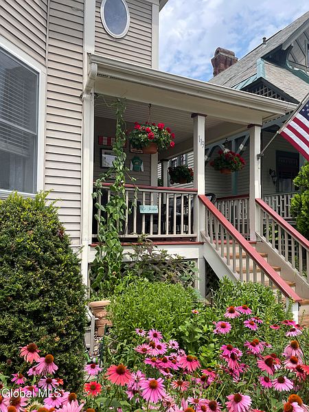 3rd image of 119 Grand Avenue