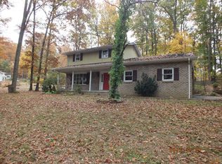 6270 E Hilltop Dr, Spring Grove, PA 17362