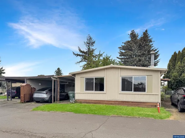 3232 Sandal Ct NE, Salem, OR 97305