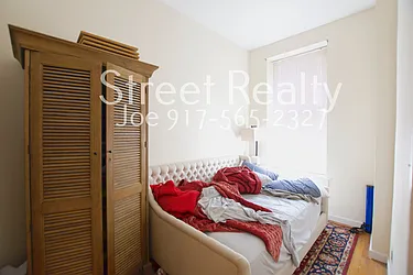 Rented by Street Realty Brokerage LLC