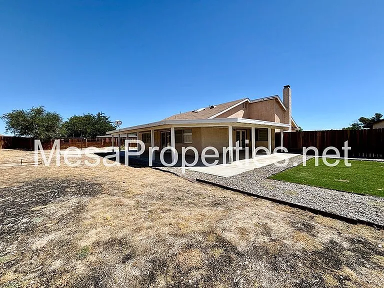 14145 Heritage Ct — Photo 18