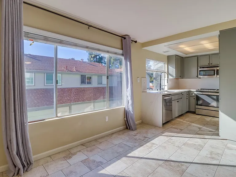 3222 Old Bridgeport Way — Photo 13