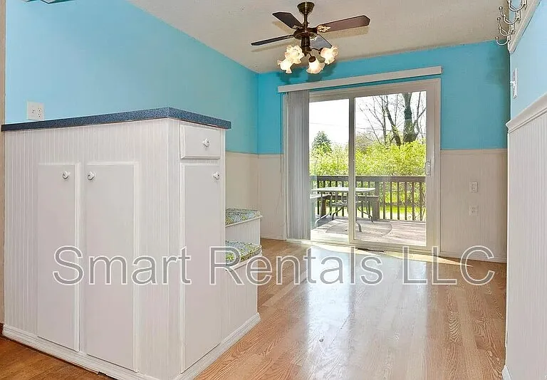 980 Manresa Ln — Photo 7
