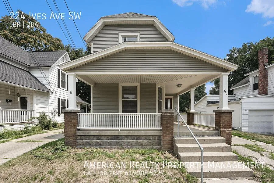 224 Ives Ave SW