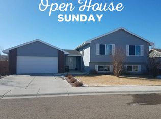 614 River Rock Trl, Evansville, WY 82636