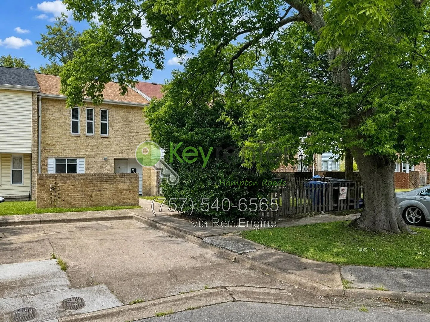 3 bed, 2.5 bath, 1467 sqft, $2,045 — Photo 2