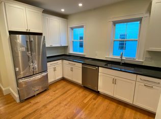 22 Bristol St #3F, Cambridge, MA 02141