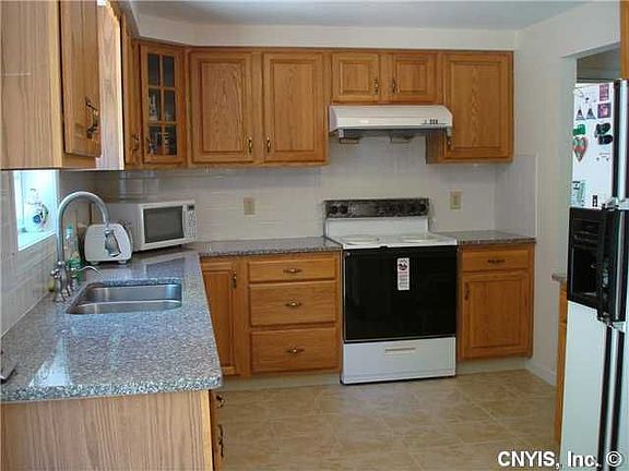 2nd image of 404 Emann Dr