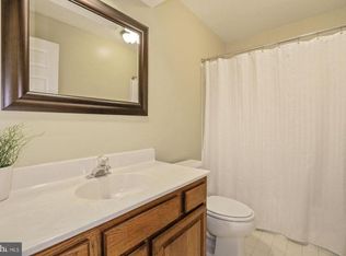 1621 Tanyard Hill Rd, Gaithersburg, MD 20879