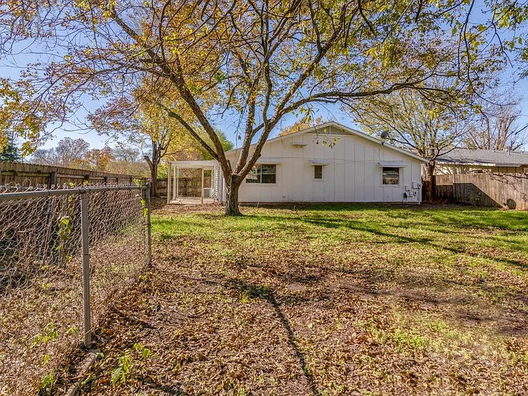 2516 Palo Verde Dr — Photo 20