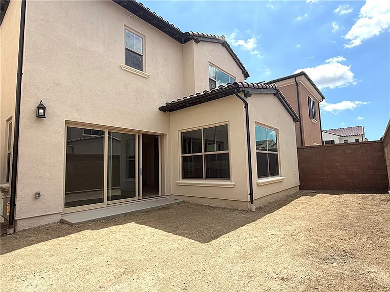 208 Maricopa — Photo 12