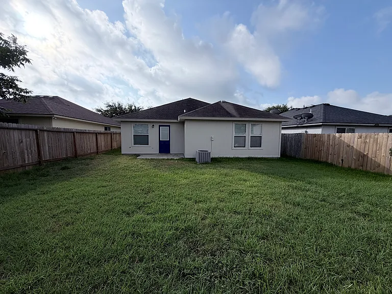 3109 Saskatchewan Dr — Photo 17