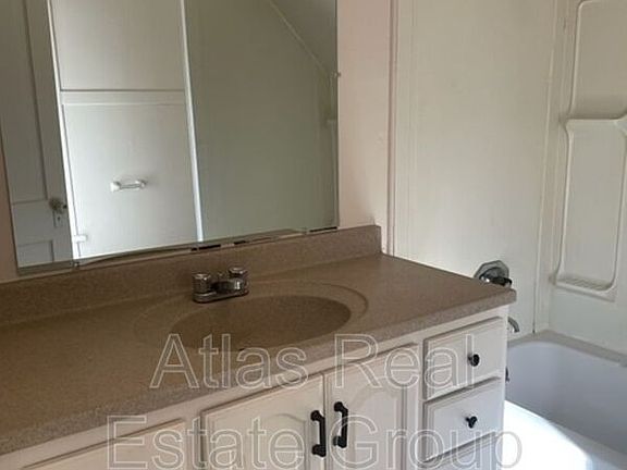 4th image of 1614 11th Ave Unit B