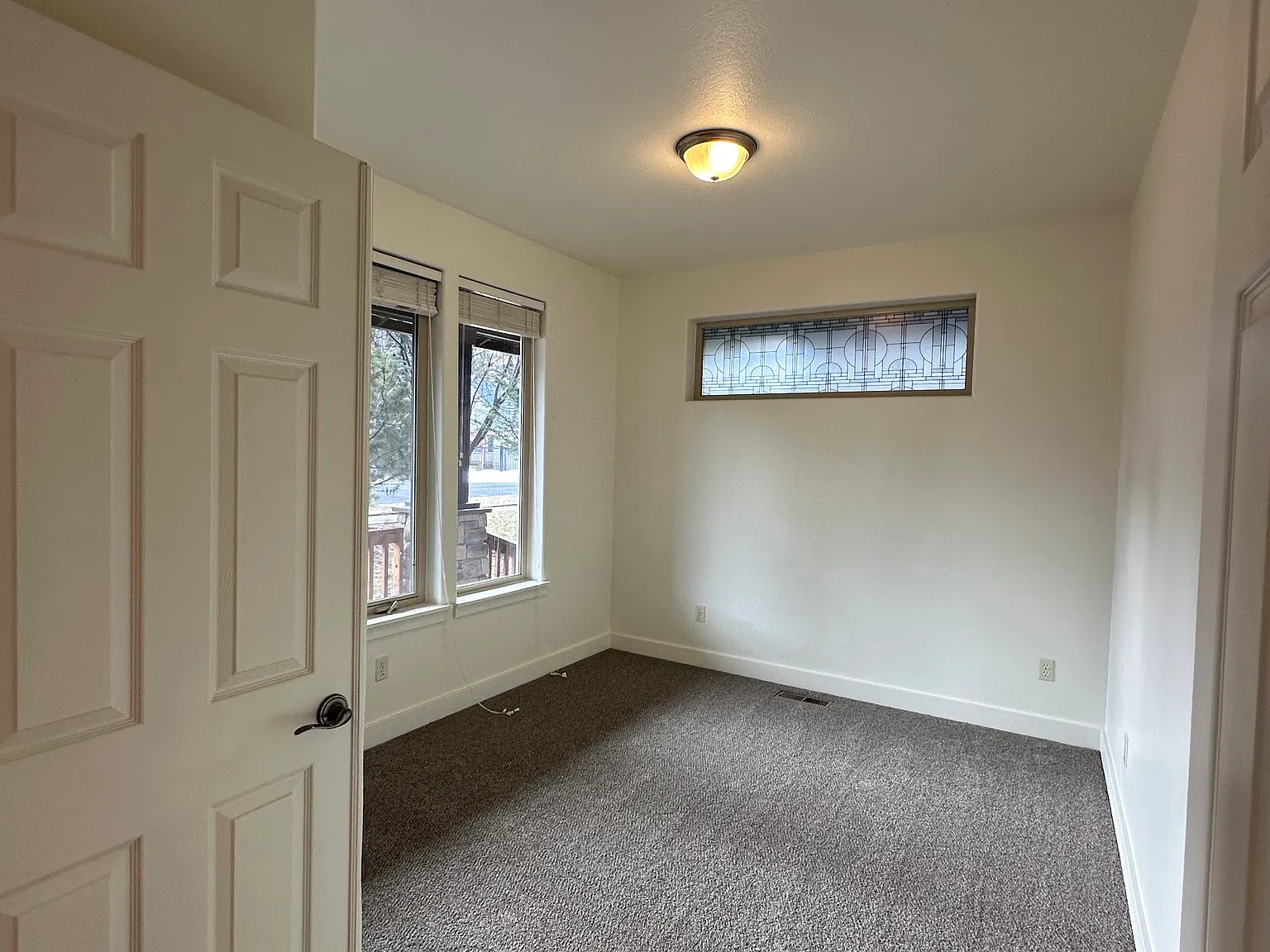 4 bed, 2.5 bath, 3000 sqft, $3,095 — Photo 3