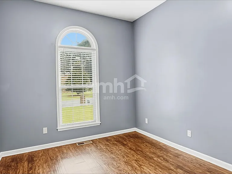 104 Cascade Ln — Photo 12