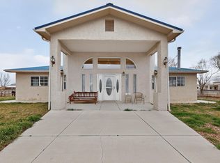 24 Della Rd, Los Lunas, NM 87031