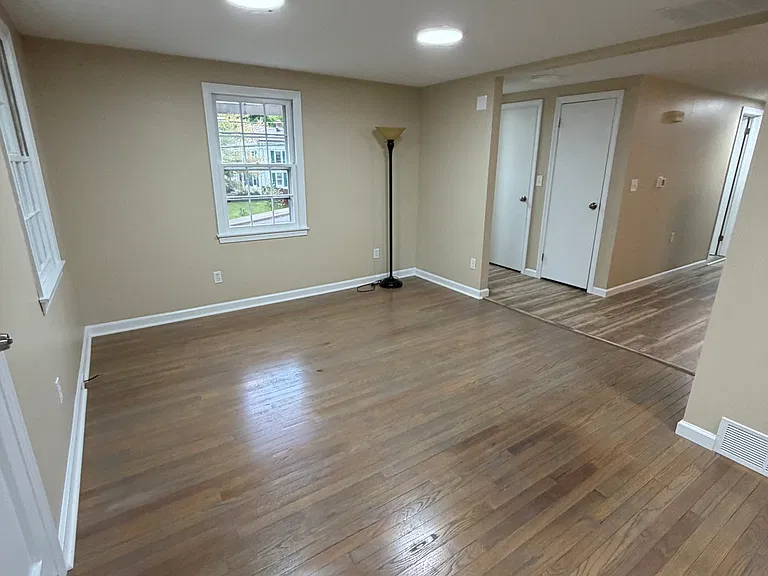 72 Berlin Ave — Photo 4
