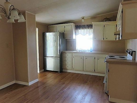 2nd image of 704 Spanish Moss Dr