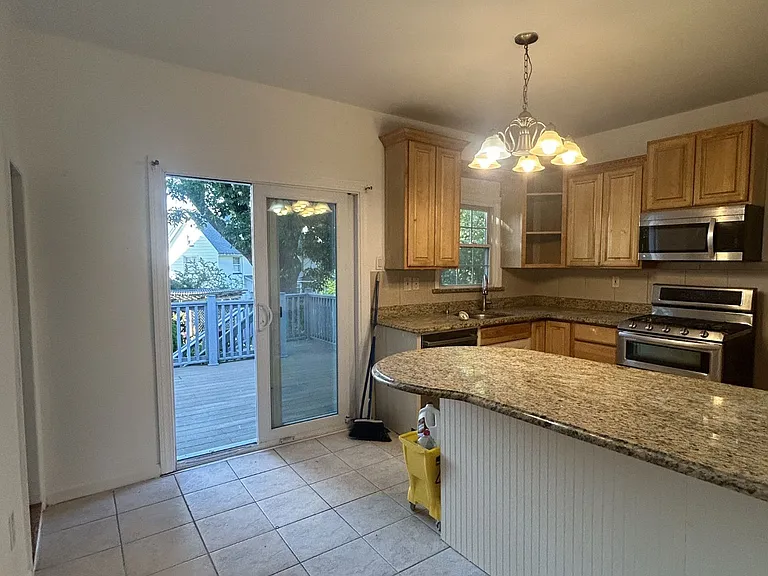 455 E Westfield Ave — Photo 7