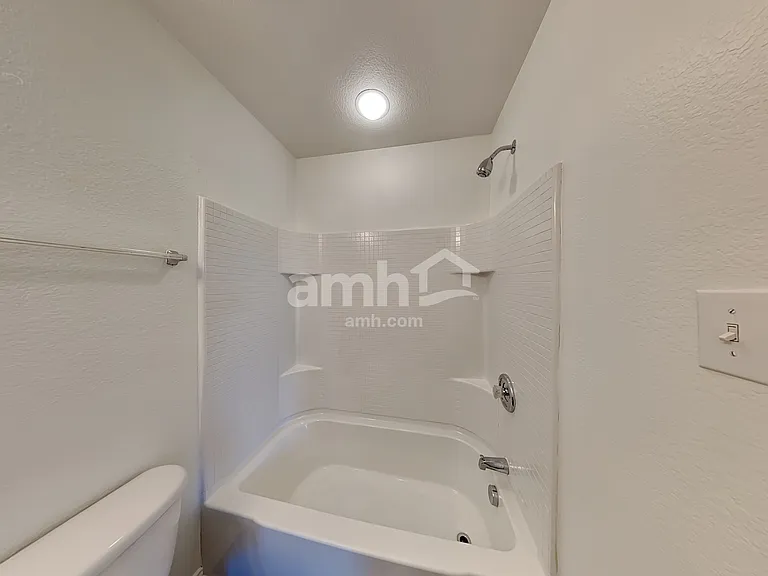 2014 Kingsbridge Dr — Photo 17