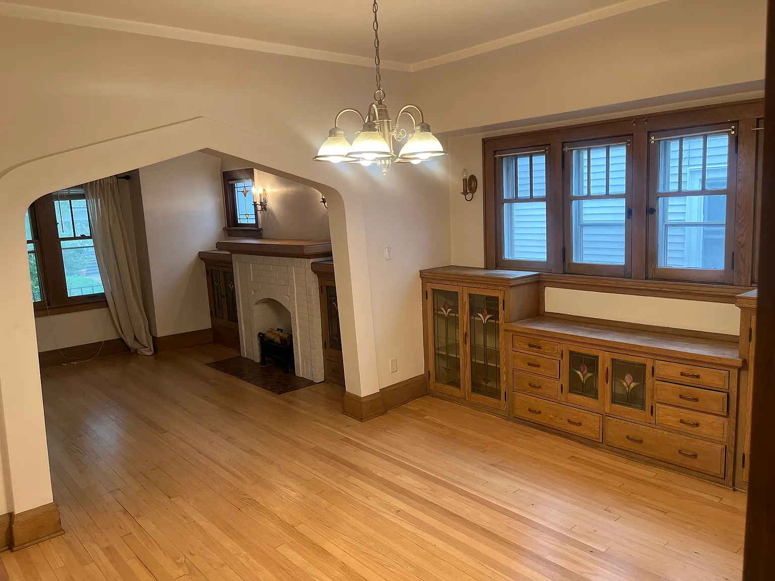 2 bed, 1100 sqft, $1,350 — Photo 2