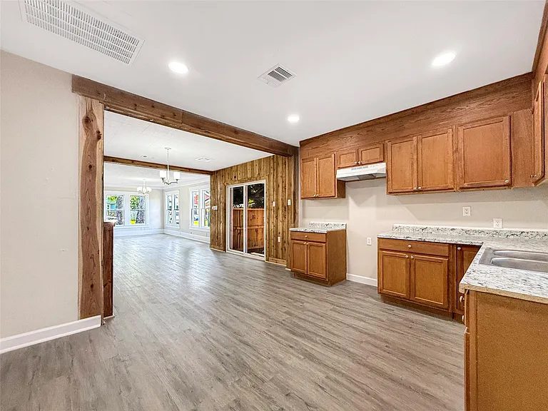 304 Stimson St — Photo 10