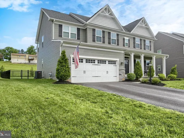 40 Grayhawk Way N, Mechanicsburg, PA 17050