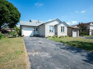 158 The Country Way, Kitchener, ON N2E2L2