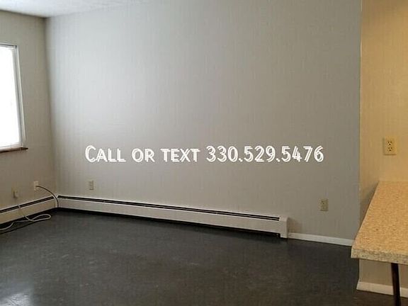 4th image of 409 Sherman St APT 2