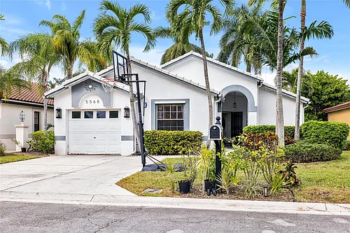 5568 American Cir Photo 1