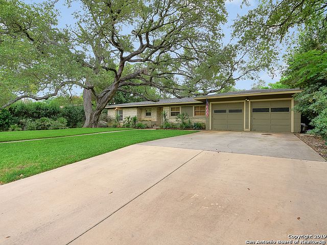 1st image of 422 Larkwood Dr