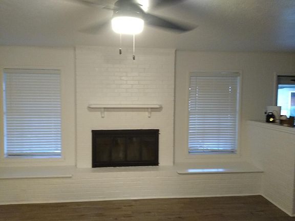 3rd image of 3227 W Dengar Ave