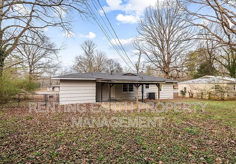 221 Lawson Rd — Photo 3
