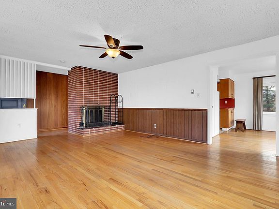 4th image of 12829 Bradbury Ave